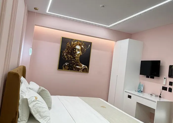 Отель Monaco Kamez