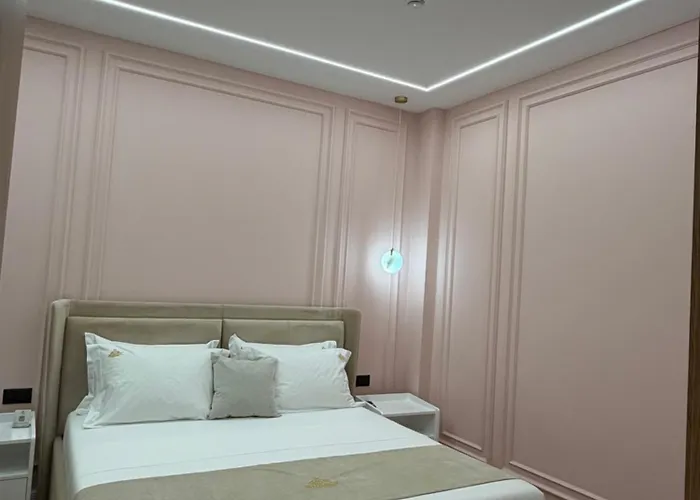 Отель Monaco Kamez