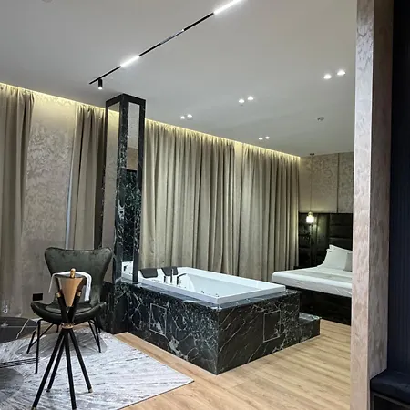 Monaco 4*