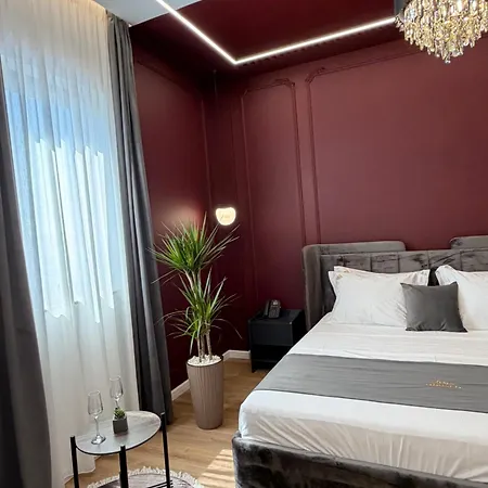 Otel Monaco Kamez